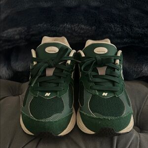New Balance 2002R
